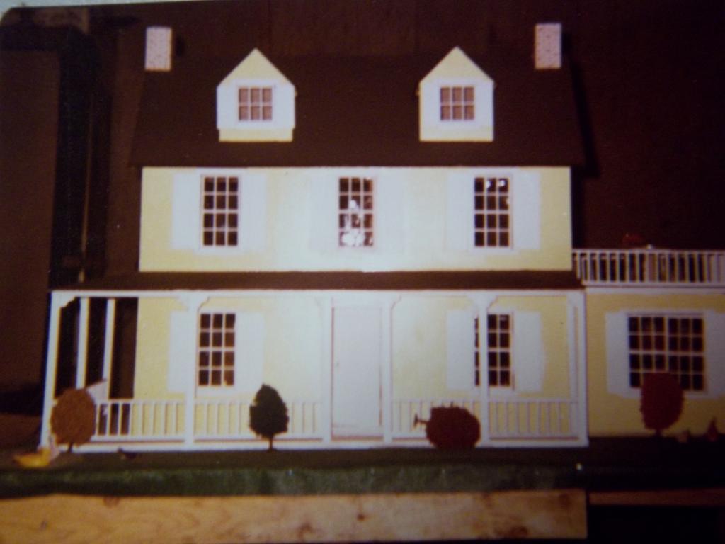 1979 My first dollhouse