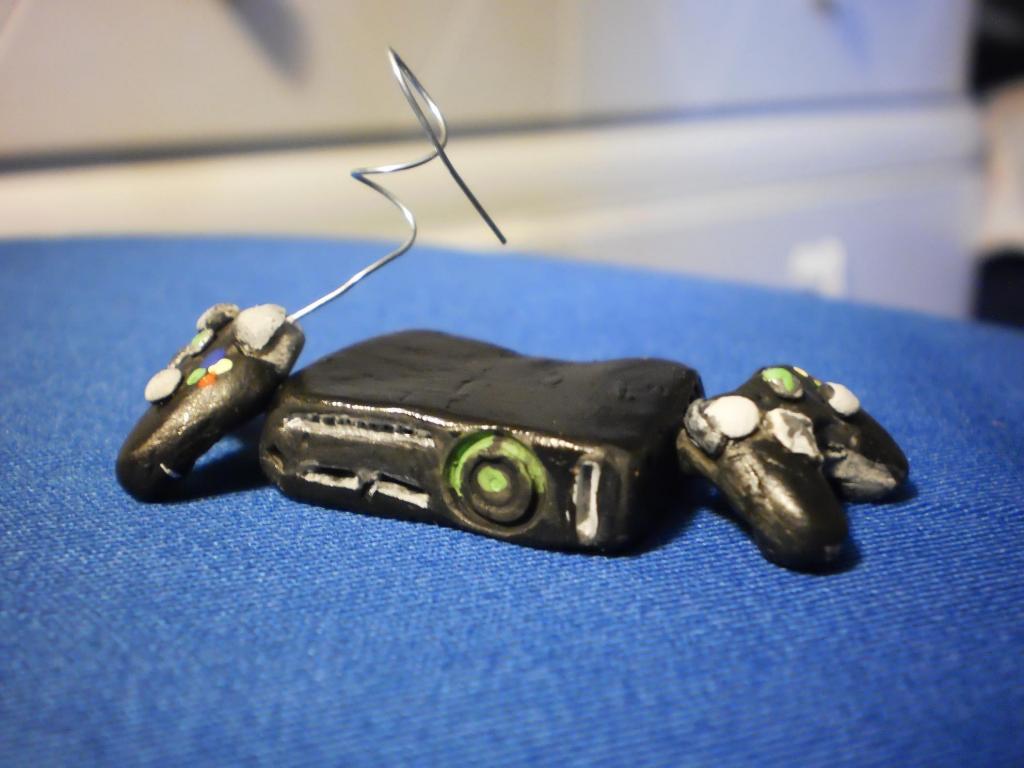 Xbox 360, painted Dollhouse Delights The Greenleaf Miniature Community