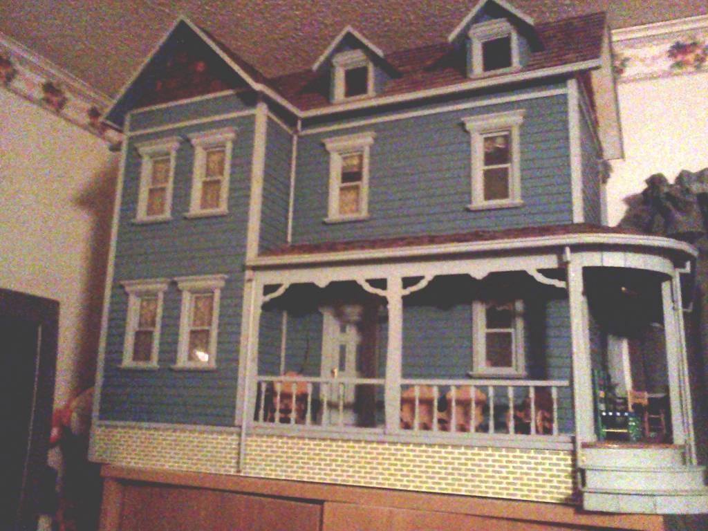 1st Completed Dollhouse The Greenleaf Miniature Community
