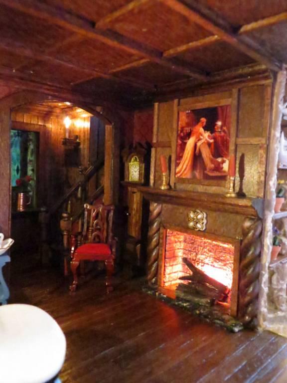 FINISHED ... 1/2 Scale Fairfield Gone Tudor