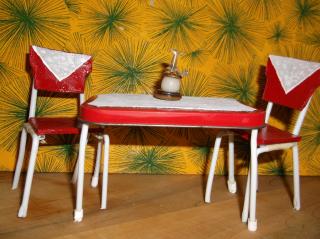 kitchen table and chairs. Altoid tin table.