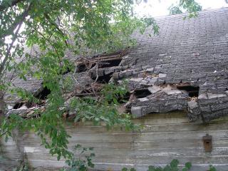 Sagging Roof/Haunted House 03